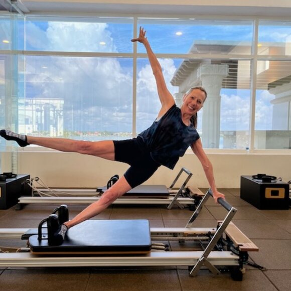 Meet your Posher, Lisa - Picture 1 of 1